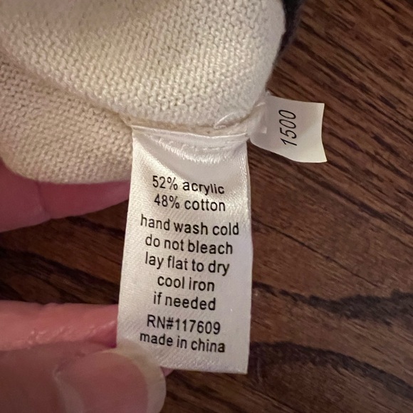 DE COLLECTION women’s v neck long sleeved sweater with stripes - Picture 3 of 3